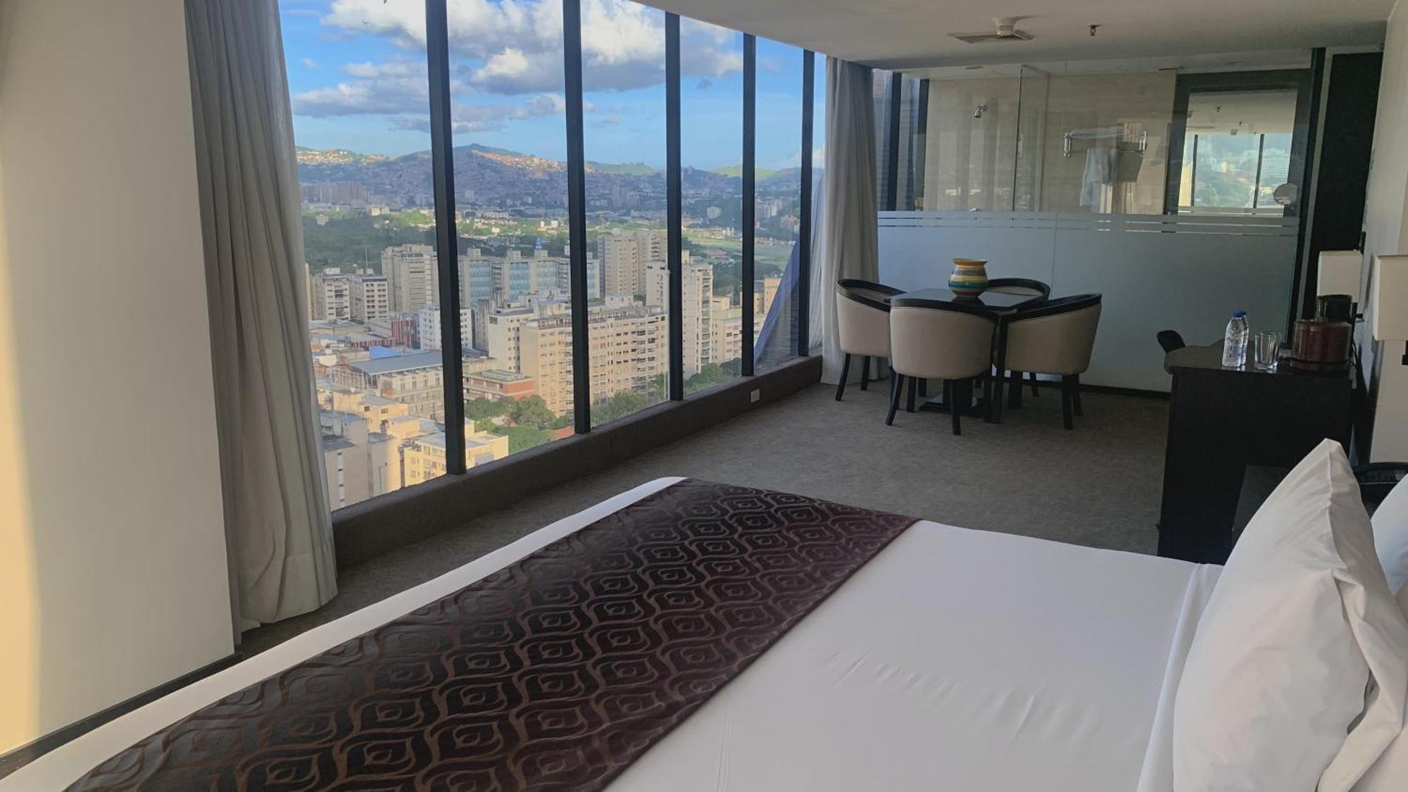 Hotel Chacao Suites 卡拉卡斯 外观 照片