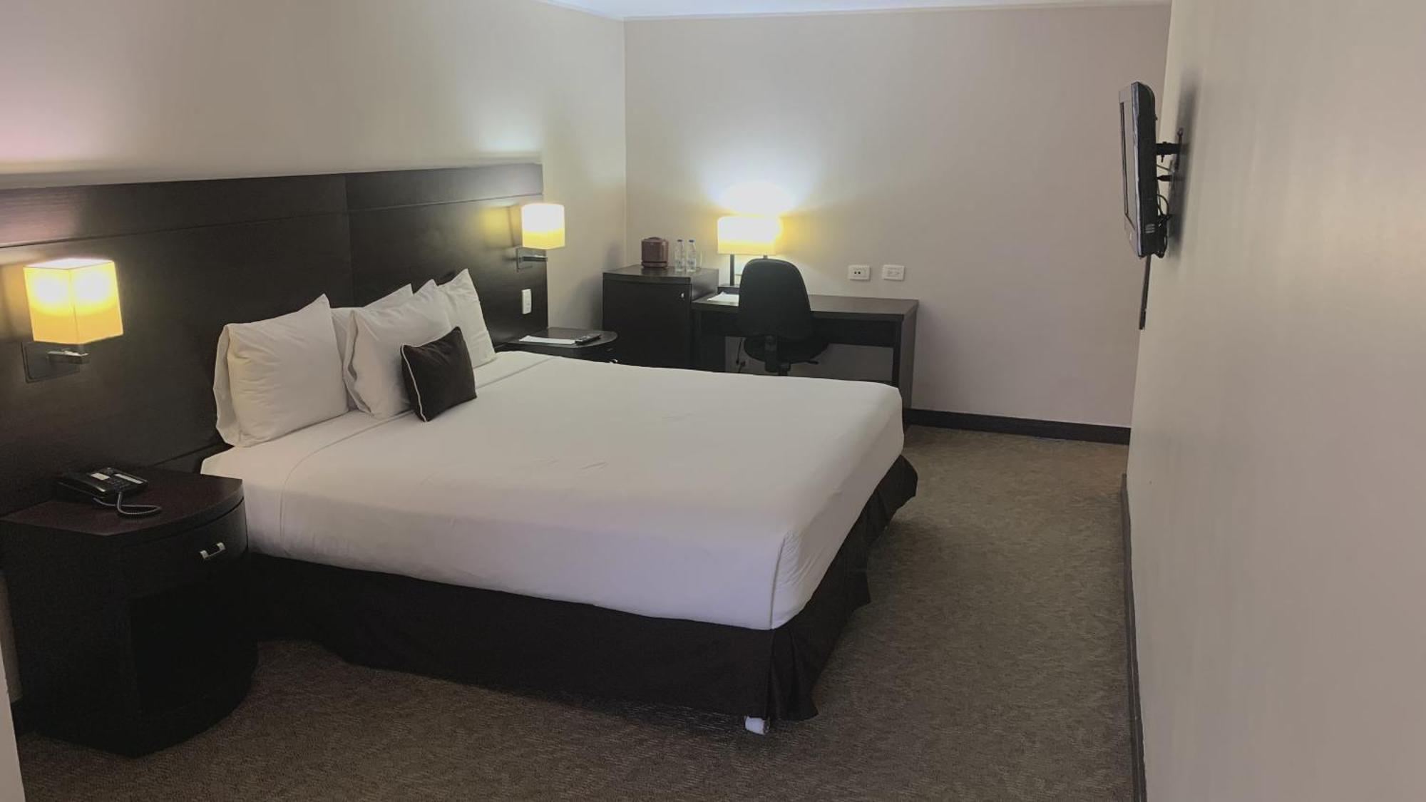 Hotel Chacao Suites 卡拉卡斯 外观 照片