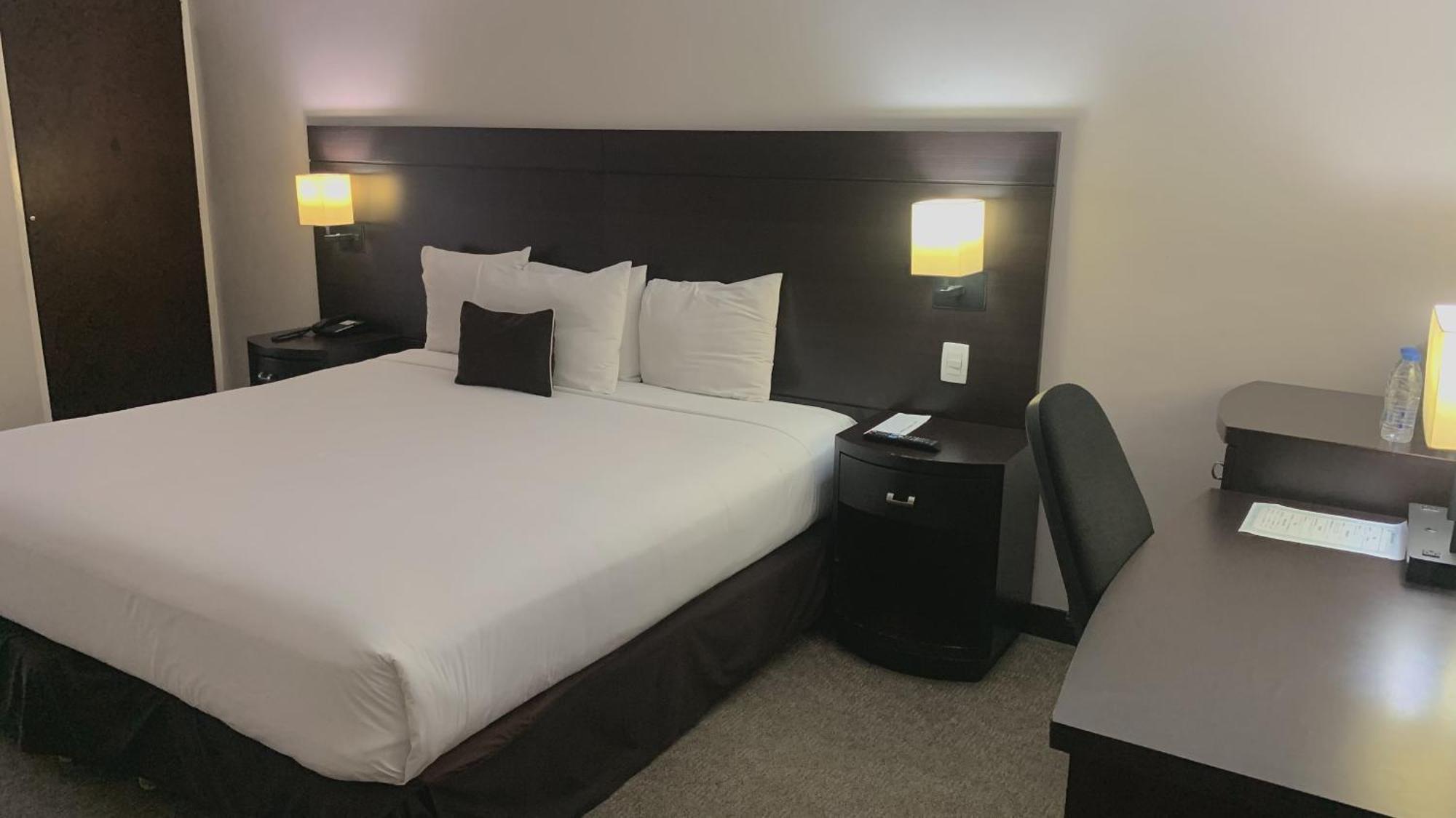 Hotel Chacao Suites 卡拉卡斯 外观 照片