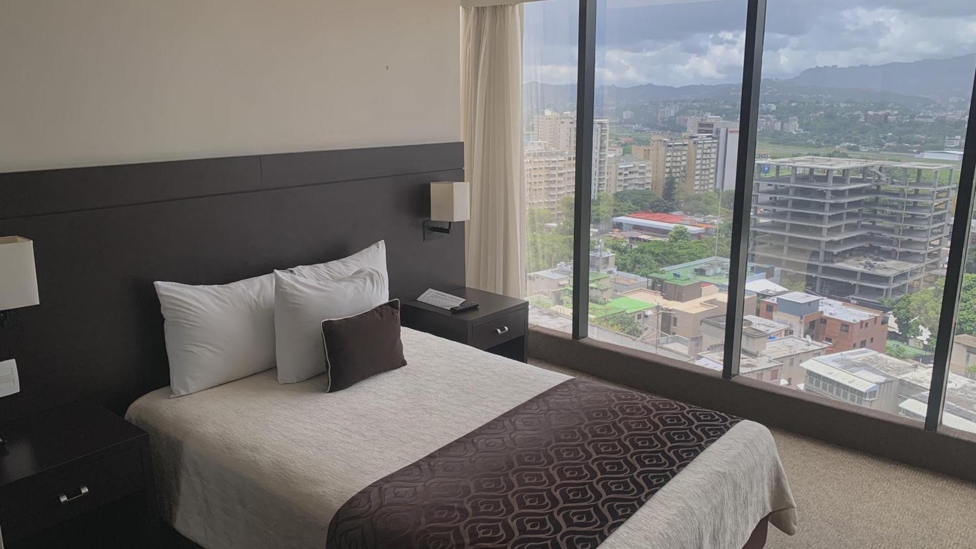 Hotel Chacao Suites 卡拉卡斯 外观 照片